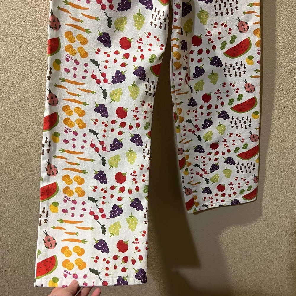 Lisa Says Gah farmers market fruit jeans 🍉🍊🍓🍇 - Picture 5 of 7